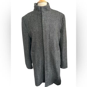 H&M Wool Blend Black & Gray Herringbone Twill Coat w/stand up collar Size 44R